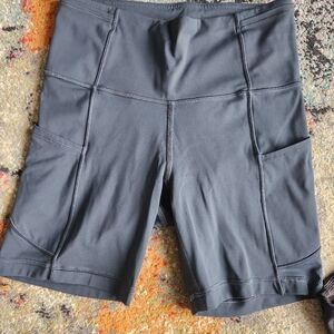 LuluLemon Size 4 Women's Gray Bike Shorts